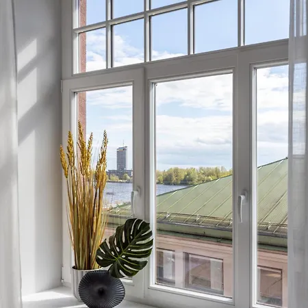 Hideaway In The Heart Of Old Town Streets Рига